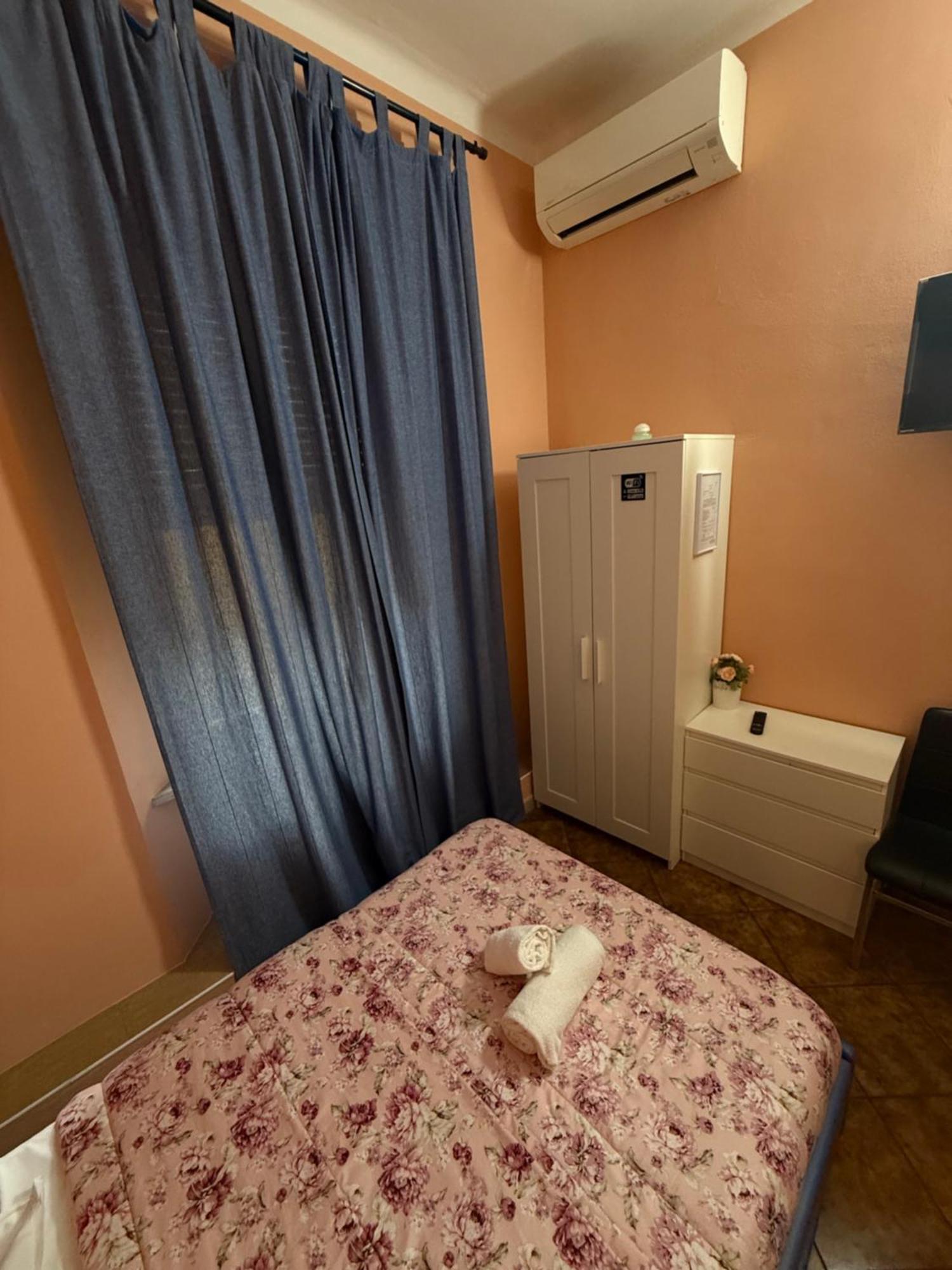 Crown Guest House Pisa Exterior foto